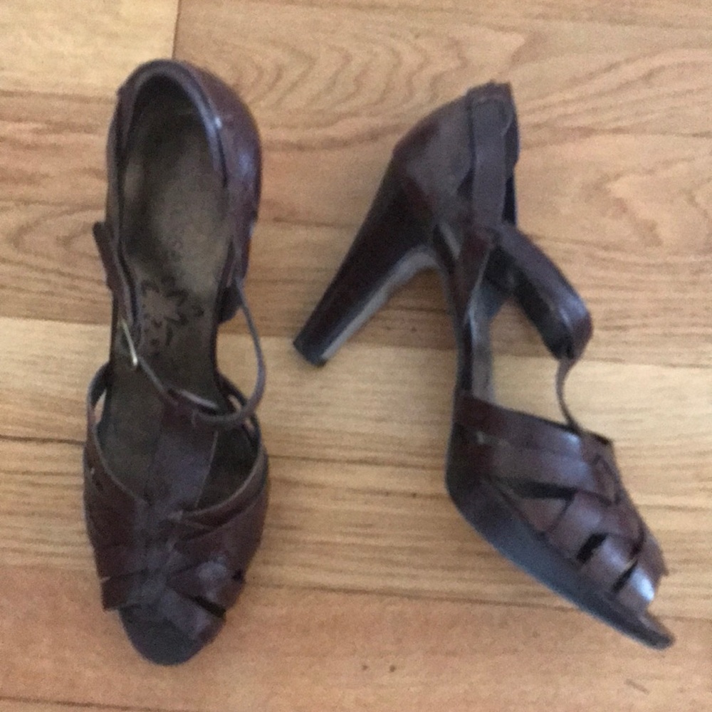 Brown leather Matisse heels